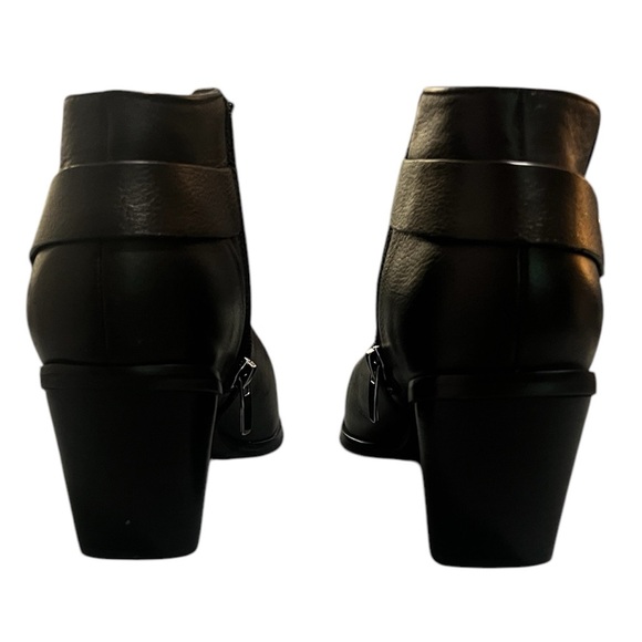 Nine West black leather w buckle heeled booties Size 9.5 - Picture 5 of 8